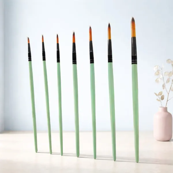 Round Paint Brushes in Taklon Hair